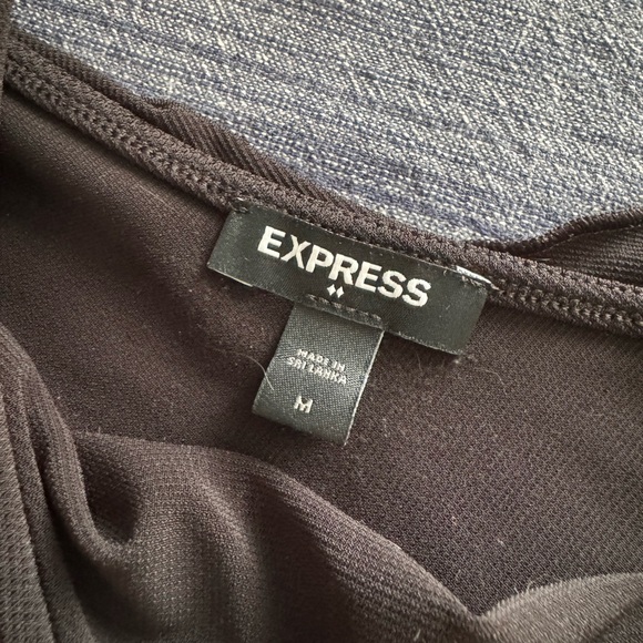 Express Black One-Shoulder Crop Top - Picture 4 of 5